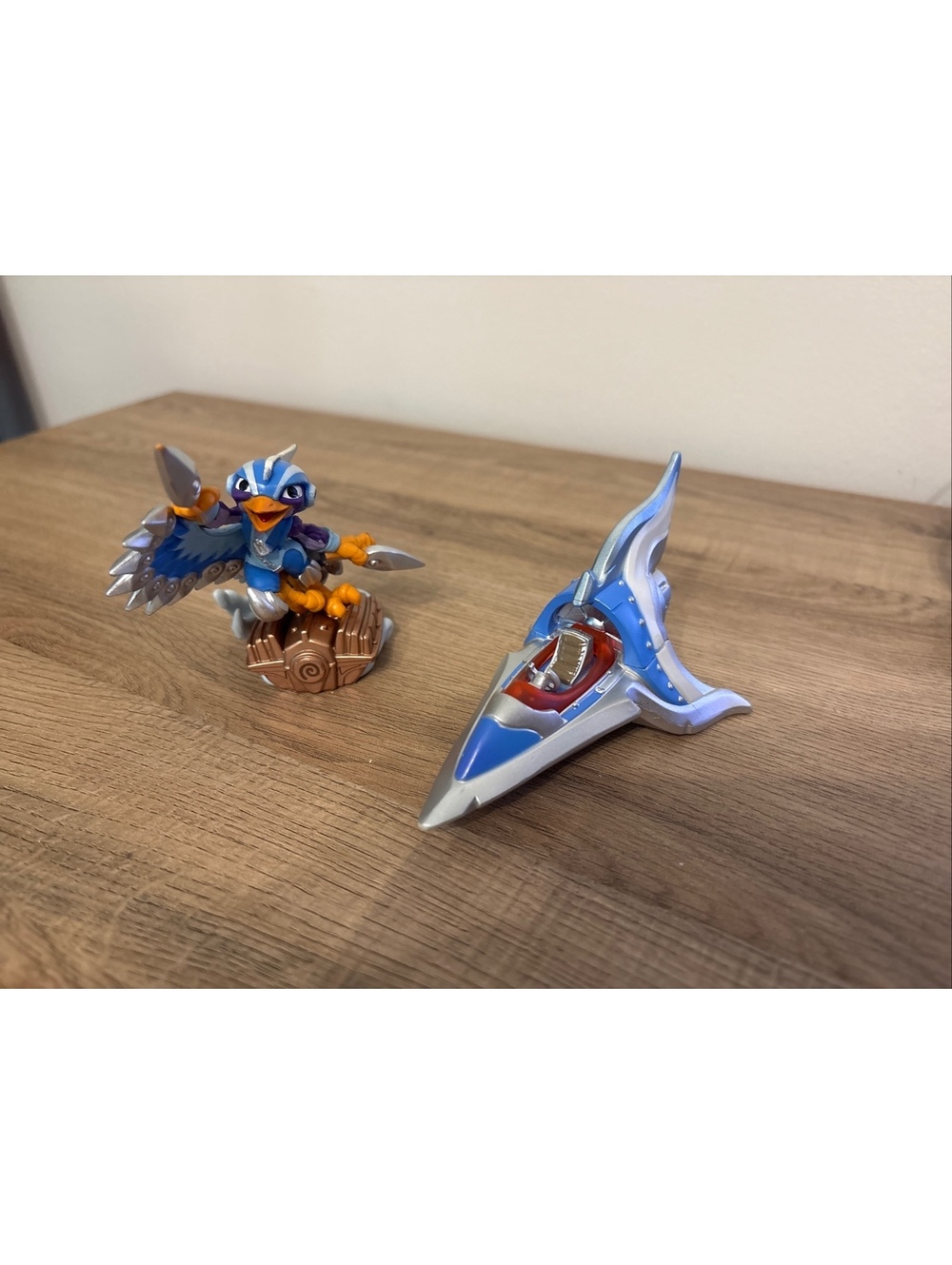 Skylanders superchargers, stormblade and skyslicer